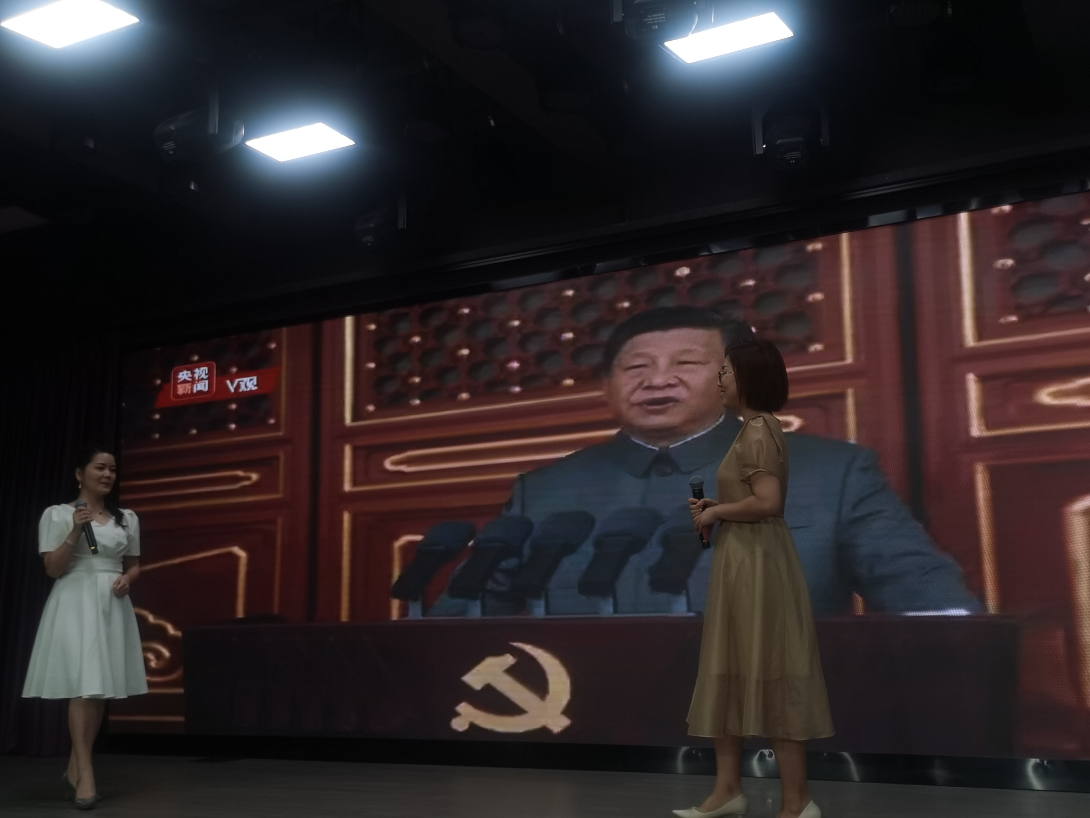 大红鹰手机免费论坛